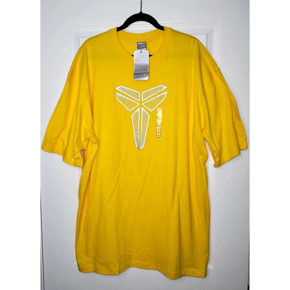 Kobe Bryant Lakers T-Shirt Yellow Mens Xl Silver Tag Black Mamba New Y2K